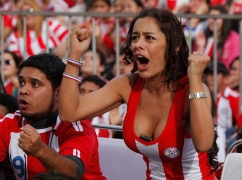 Larissa Riquelme Fotoğrafı