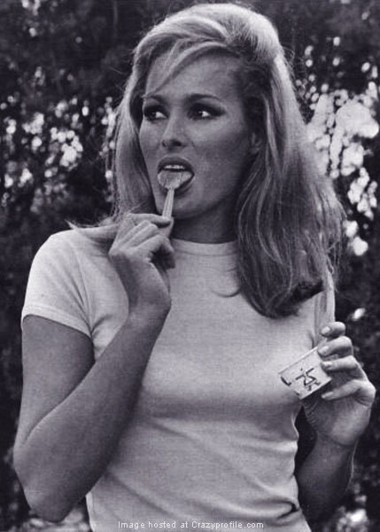 Ursula Andress Fotoğrafları 18