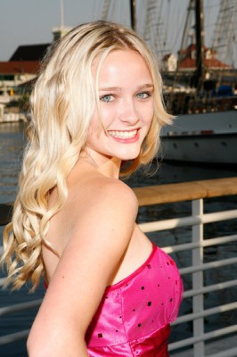 Greer Grammer Fotoğrafları 13