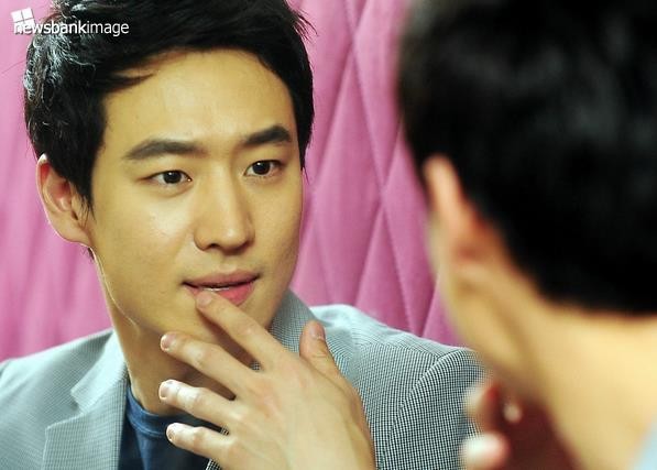 Lee Je-hoon Fotoğrafları 58