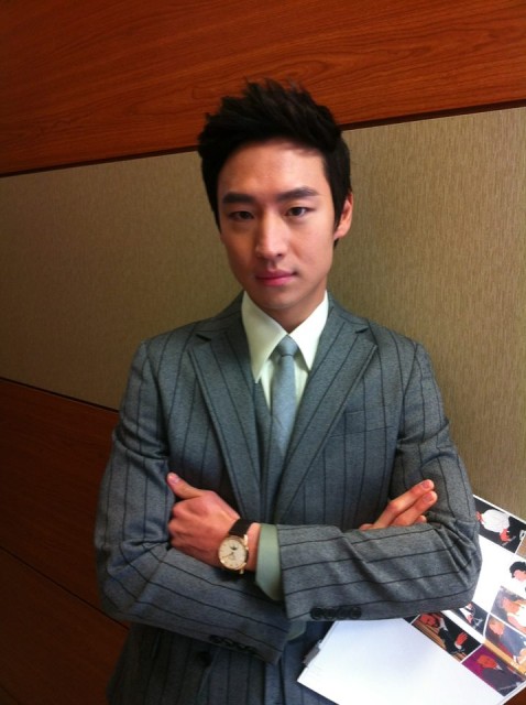 Lee Je-hoon Fotoğrafları 74