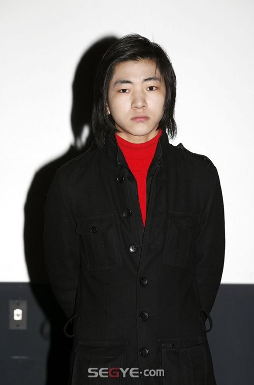 Lee Joo-seung Fotoğrafı