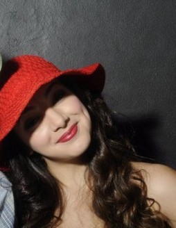 Thelma Fardin Fotoğrafı