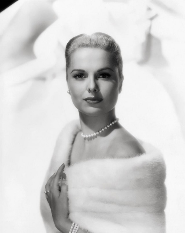 Martha Hyer Fotoğrafları 5