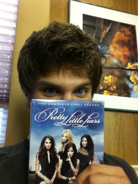 Keegan Allen Fotoğrafı