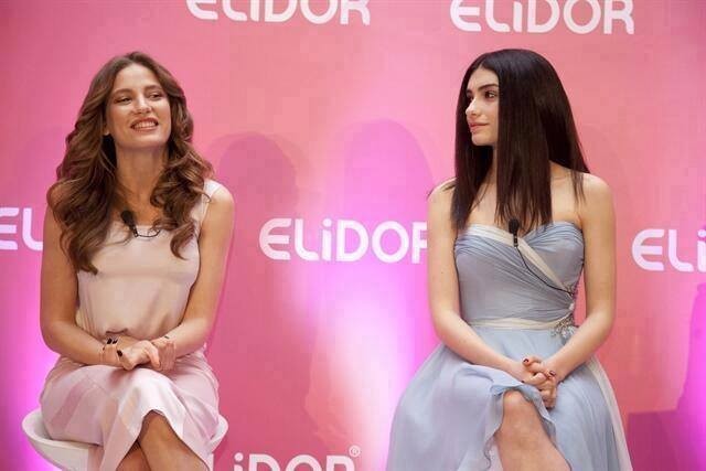 Hazar Ergüçlü Fotoğrafı