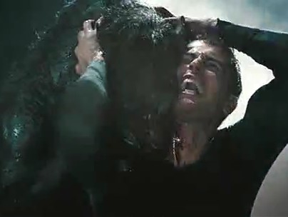 Theo James Fotoğrafı