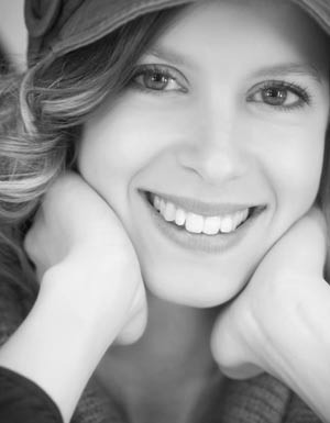 Angelica Leo Fotoğrafı