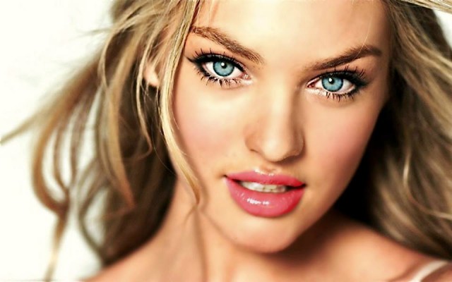 Candice Swanepoel Fotoğrafı