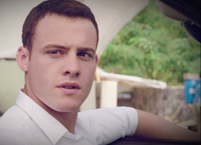 Kerem Bürsin Fotoğrafı