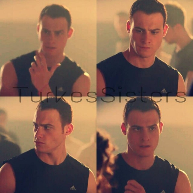 Kerem Bürsin Fotoğrafı