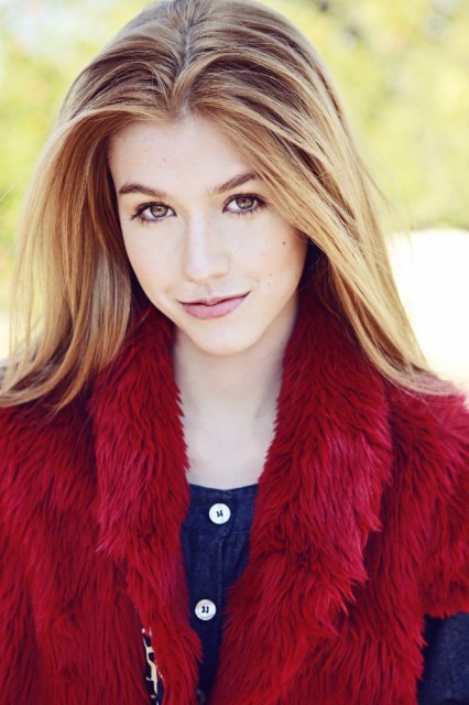 Katherine McNamara Fotoğrafı
