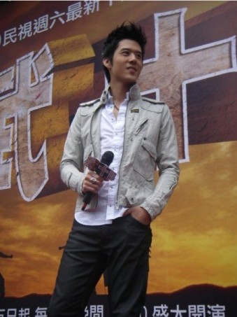 George Hu Fotoğrafı