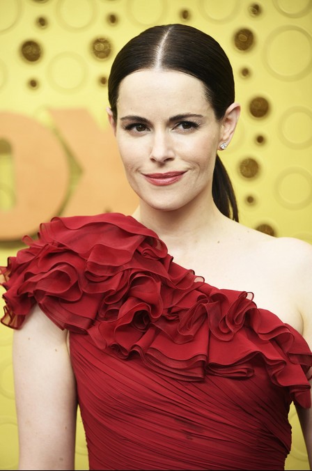 Emily Hampshire Fotoğrafı