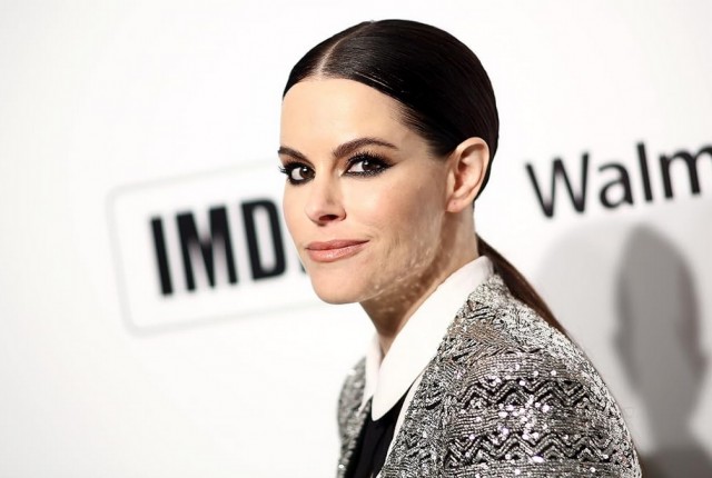 Emily Hampshire Fotoğrafları 41