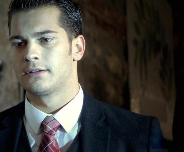 Çağatay Ulusoy Fotoğrafları 546