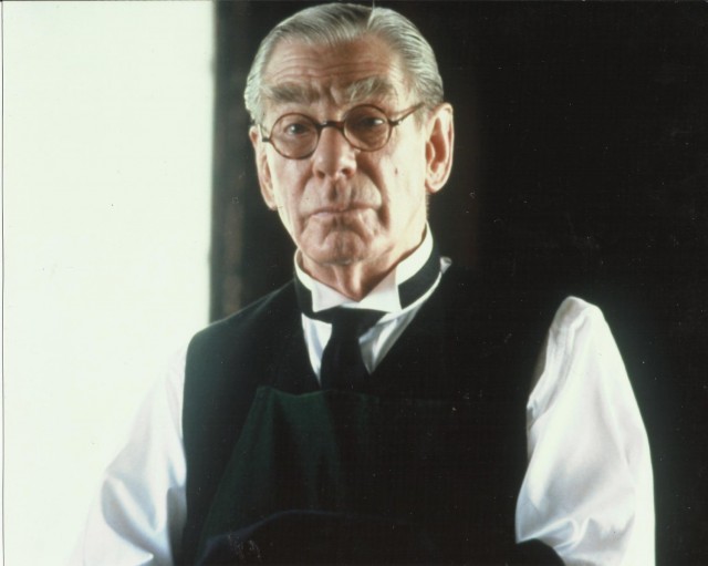 Michael Gough Fotoğrafları 5