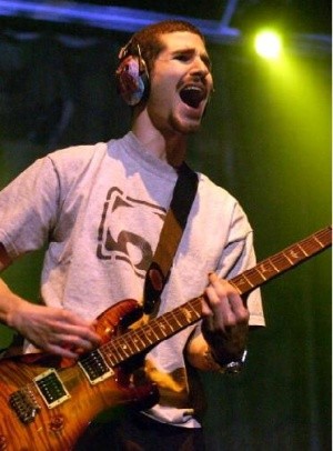 Brad Delson Fotoğrafları 3