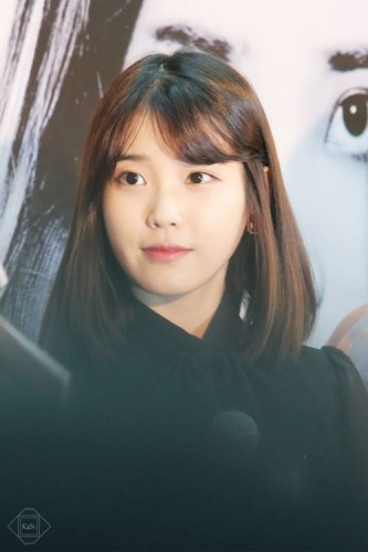 IU Fotoğrafı
