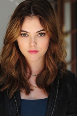 McKaley Miller Fotoğrafı