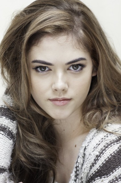 McKaley Miller Fotoğrafı