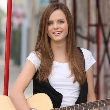 Tiffany Alvord fotoğrafı
