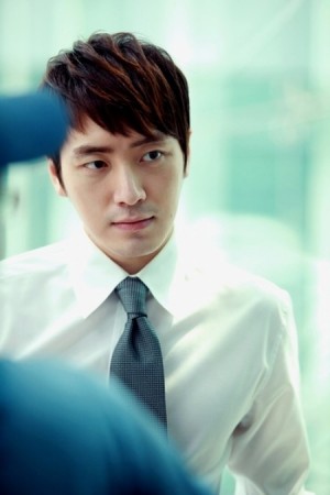 Lee Joon Hyuk Fotoğrafı