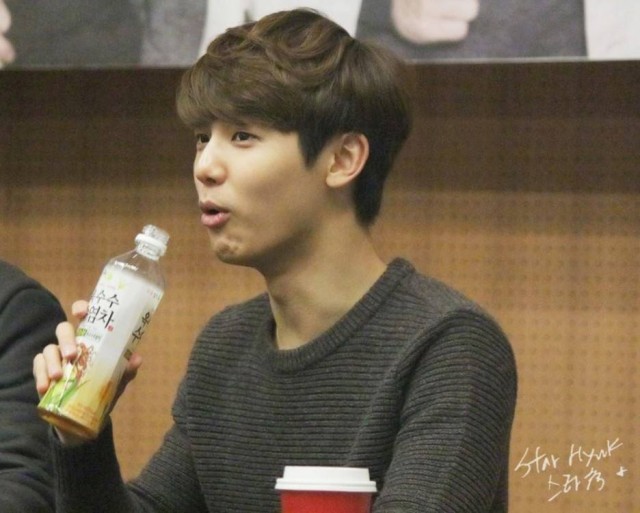 Kang Min-hyuk Fotoğrafı