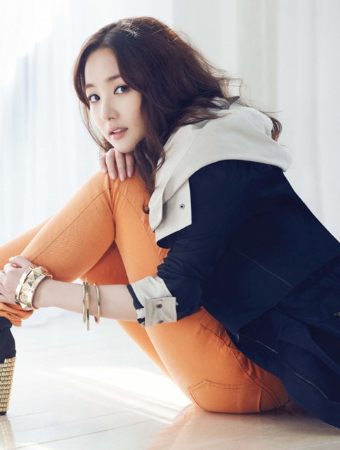 Park Min-young Fotoğrafı