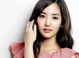 Park Min-young Fotoğrafı