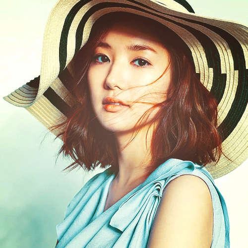 Park Min-young Fotoğrafı