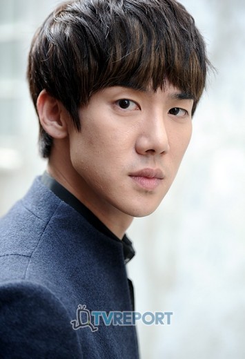 Yoo Yun-suk Fotoğrafları 16