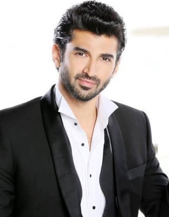 Aditya Roy Kapoor Fotoğrafı