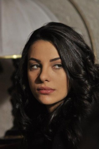 Tuvana Türkay Fotoğrafı