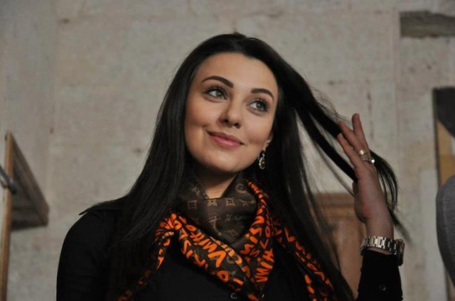 Tuvana Türkay Fotoğrafı