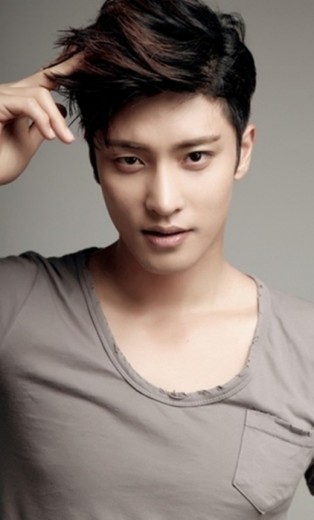 Sung Hoon fotoğrafı