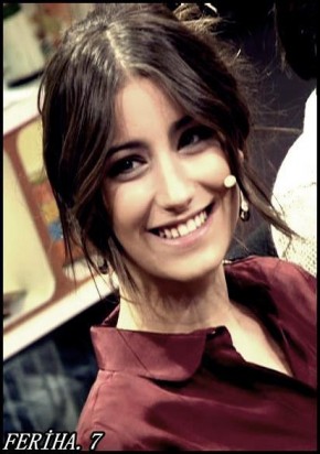 Hazal Kaya Fotoğrafları 489