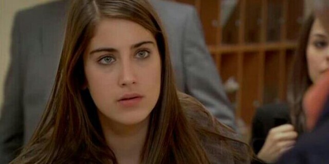 Hazal Kaya Fotoğrafı