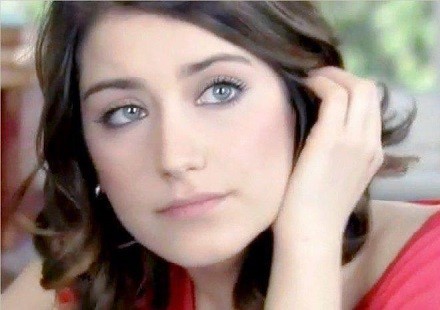 Hazal Kaya Fotoğrafları 768