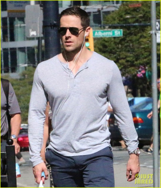 Dylan Bruce Fotoğrafları 6