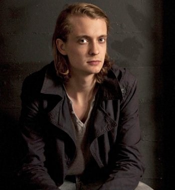 Nicholas Horton Fotoğrafı