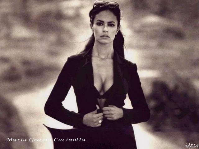 Maria Grazia Cucinotta Fotoğrafları 74