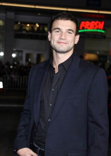 Alex Russell Fotoğrafları 0