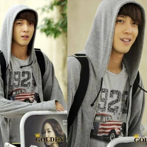 Jung Yong-Hwa Fotoğrafı