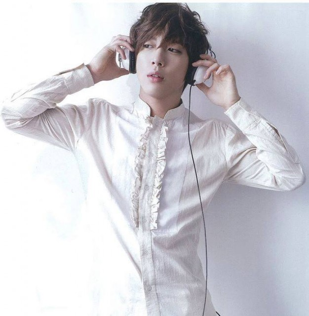 Jung Yong-Hwa Fotoğrafı