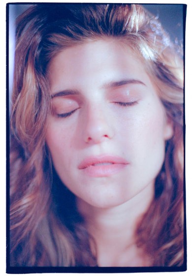 Lake Bell Fotoğrafı