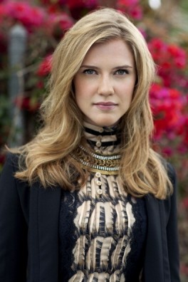 Sara Canning Fotoğrafları 25