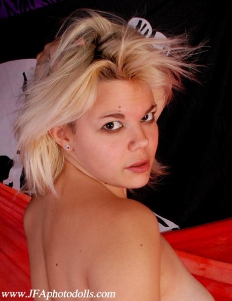 Lucy Blaze Fotoğrafı