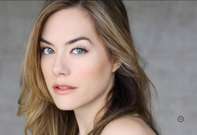 Annika Noelle Fotoğrafı