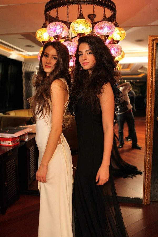 Melisa Aslı Pamuk Fotoğrafı